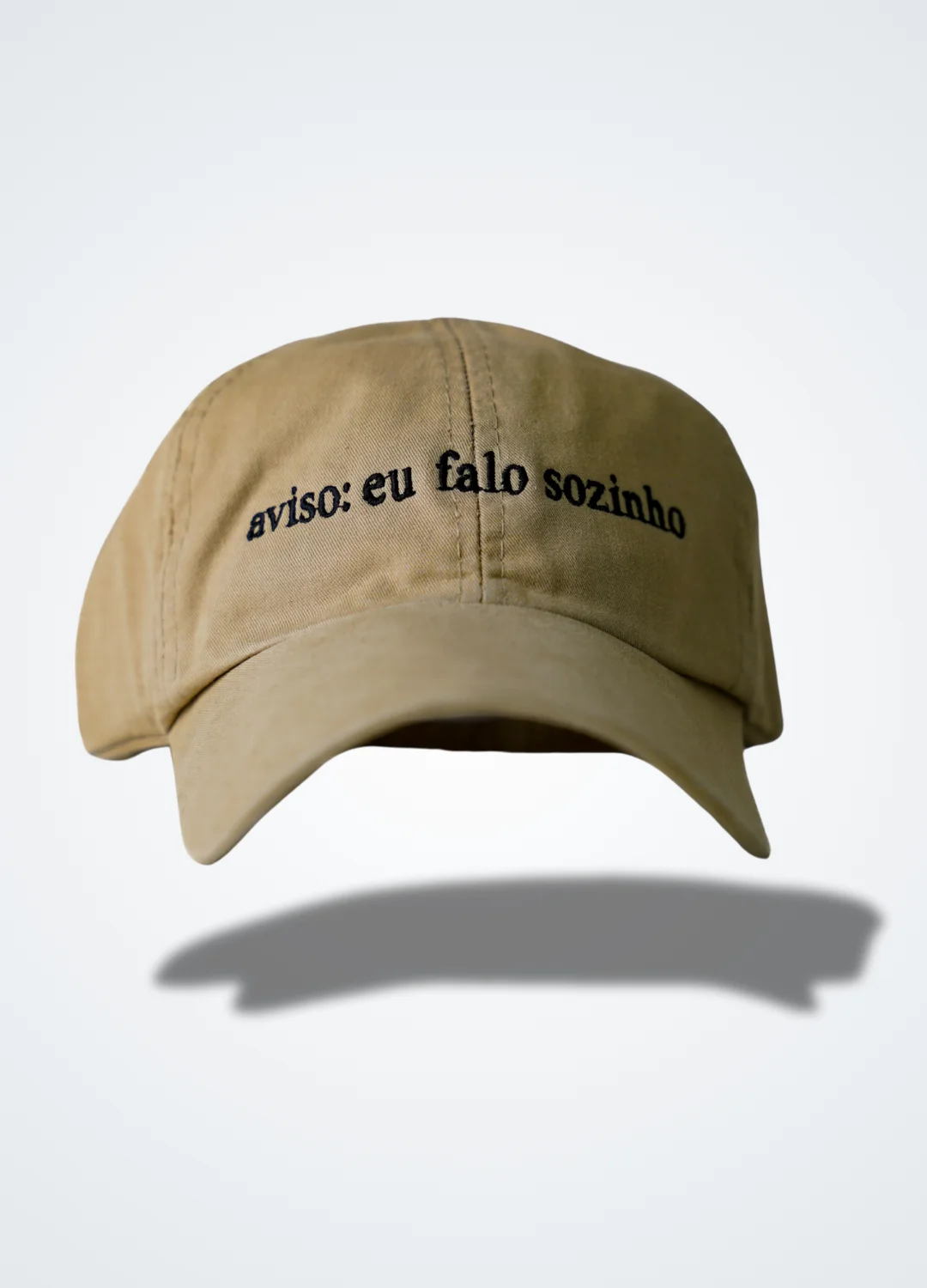 Boné Aviso: eu falo sozinho - Bege